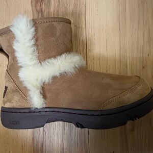UGG Plush Chestnut Boots with Cream Fur Trim